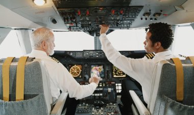  মাঝ-আকাশে পাইলট অসুস্থ, প্লেন চালালেন অনভিজ্ঞ যাত্রী