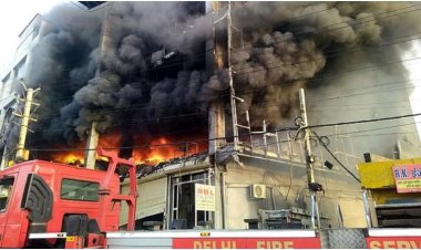  দিল্লিতে ভবনে আগুন, নিহত ২৭