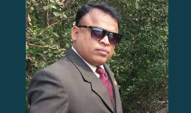 মেসেঞ্জারে ছাত্রীর আপত্তিকর ছবি চান প্রধান শিক্ষক