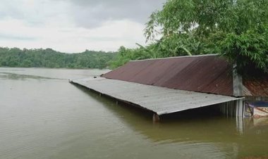 পানিতে ভাসছে সিলেট