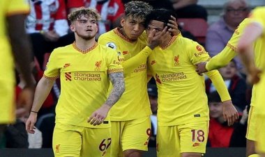  শিরোপা লড়াই জিইয়ে রাখলো লিভারপুল