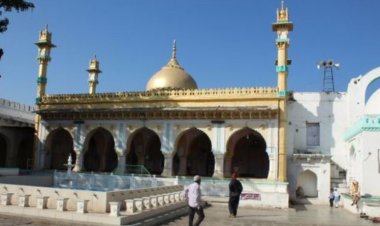 ধ্বংস করে দেওয়া হতে পারে মুঘল সম্রাট আওরঙ্গজেবের সমাধি