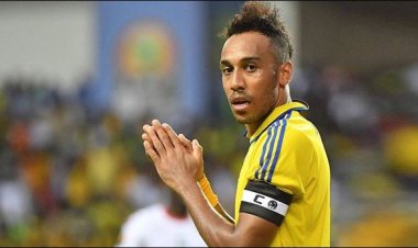  আন্তর্জাতিক ফুটবলকে বিদায় বললেন বার্সার অবামেয়াং