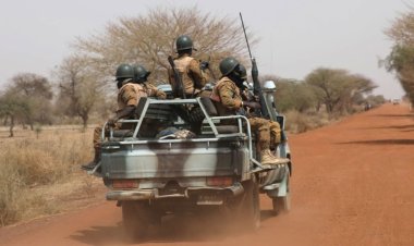  বুরকিনা ফাসোয় সশস্ত্র সন্ত্রাসীদের হামলায় নিহত ৫০