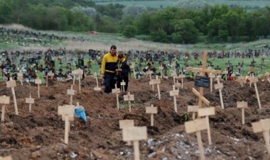 মারিউপোলের ১৬ হাজার বাসিন্দাকে গণকবর দিয়েছে রাশিয়া’