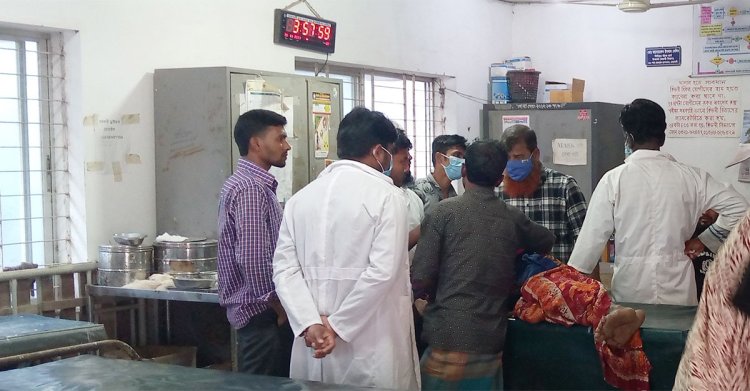 নোয়াখালীতে গাছের আম পাড়ায় চাচাতো ভাইদের হাতে খুন প্রবাসী