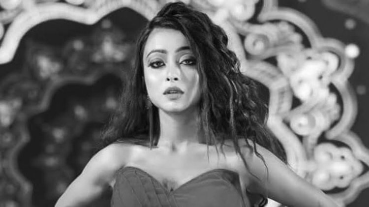 কলকাতায় এবার মডেলের ঝুলন্ত মরদেহ উদ্ধার