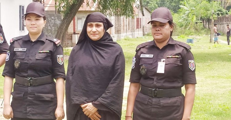 নরসিংদী স্টেশনে তরুণী হেনস্তার ঘটনায় জড়িত নারী গ্রেপ্তার