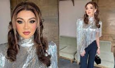 ভিন্ন সাজে ‘বিস্ময়’ ছড়ালেন জয়া আহসান