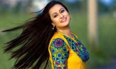 মানসম্মত কাজের সঙ্গে থাকার চেষ্টা করি