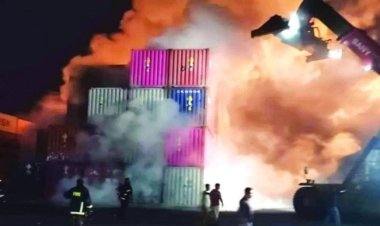 সীতাকুণ্ডে বিস্ফোরণ: ফায়ার সার্ভিসের পাঁচ কর্মীসহ নিহত ৩৩