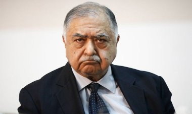 ড. কামালের রিট কার্যতালিকা থেকে বাদ দিলেন হাইকোর্ট