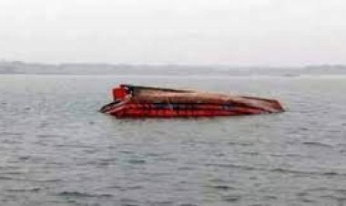 স্কুলে যাওয়ার পথে নৌকাডুবিতে ভাইবোন নিহত