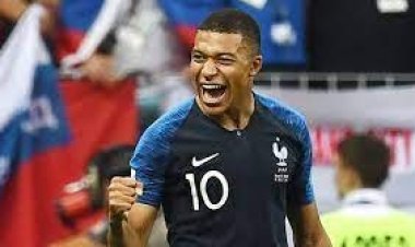  রাজনৈতিক চাপের কারণে পিএসজিতে থেকে গেছেন এমবাপে