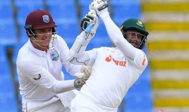 ৩২.৫ ওভার ব্যাটিং করে ১০৩ রানেই গুটিয়ে গেছে বাংলাদেশ