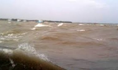 এবার বাড়ছে পদ্মার পানি