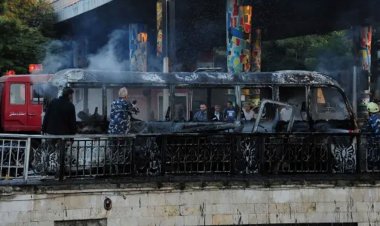  সিরিয়ায় বাসে রকেট হামলা, ১১ সেনাসহ নিহত ১৩