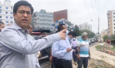 খালে অবৈধ স্থাপনা নির্মাণ দেখে মেয়র বললেন কাজ বন্ধ