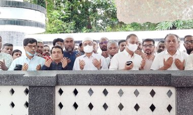 সিলেটে মাজার জিয়ারত করলেন মির্জা ফখরুল-টুকু