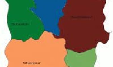 একই পরিবারের তিনজনকে কুপিয়ে হত্যা