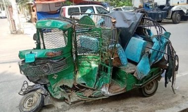 নওগাঁয় ট্রাকচাপায় ৫ অটোরিকশা যাত্রী নিহত