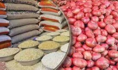 হিলিতে বেড়েছে পেঁয়াজ ও চালের দাম