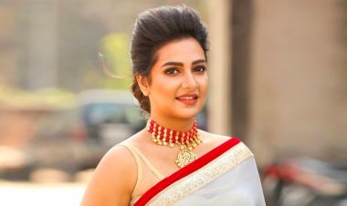  শুভশ্রীকে কেউ ‘বউদি’ ডাকার সাহস পায় না!