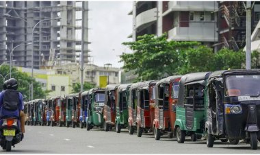  পেট্রল বিক্রিতে নিষেধাজ্ঞা শ্রীলঙ্কার