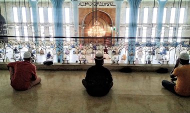 করোনা বাড়ছে, মসজিদে নামাজের জন্য বিশেষ নির্দেশনা