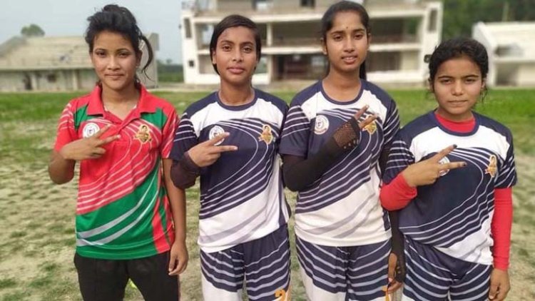 বাবা ভ্যানচালক, মা বেচেন চা, মেয়ে যাচ্ছেন পর্তুগাল