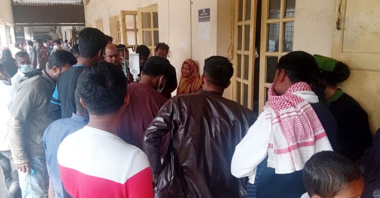 পাবনায় চেয়ারম্যান বাড়ির কর্মচারীকে কুপিয়ে মারল দুর্বৃত্তরা