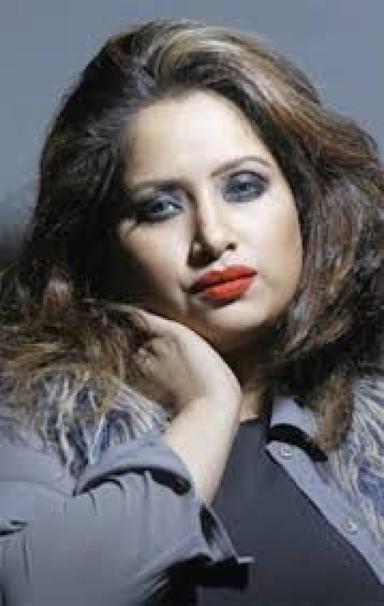 ৭ বছর পর গানে ফিরলেন কানিজ সুবর্ণা