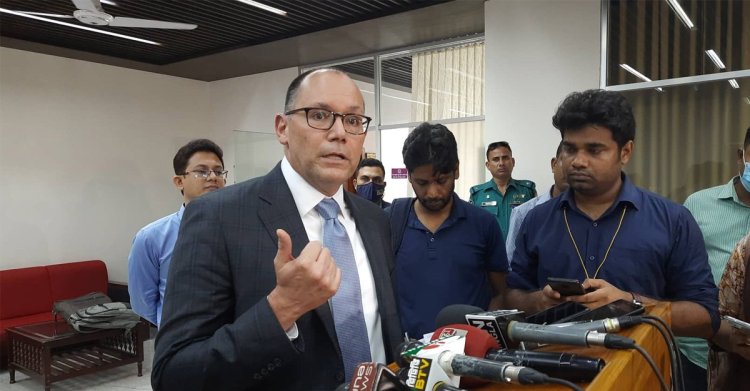 কে বিজয়ী হবে তা নিয়ে ভাবছে না যুক্তরাষ্ট্র তবে অবাধ ও সুষ্ঠু নির্বাচন চায় : মার্কিন রাষ্ট্রদূত