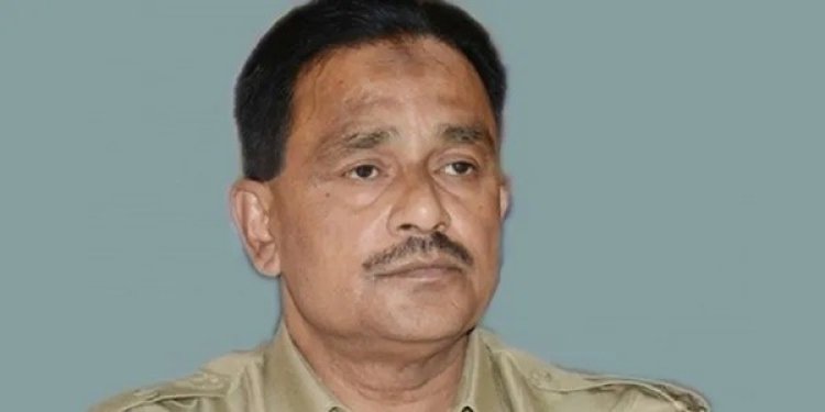 ভারতে যাওয়ার পথে ইমিগ্রেশনে আলালকে বাধা