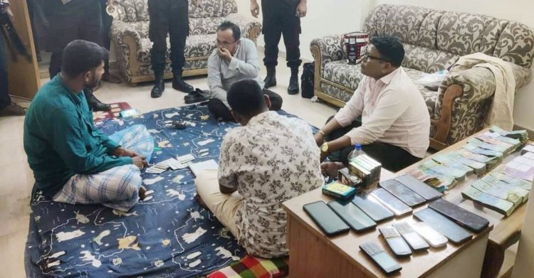 কক্সবাজারে আবাসিক হোটেলে জুয়ার আসর, ১২ লাখ টাকাসহ আটক ৮