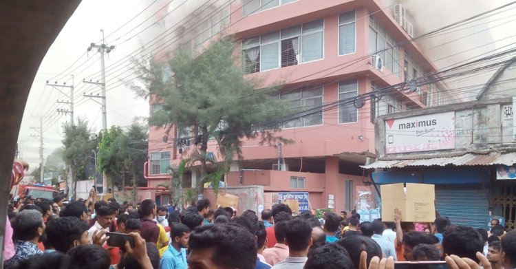গাজীপুরে পোশাক কারখানায় আগুন, নিয়ন্ত্রণে ৫ ইউনিট