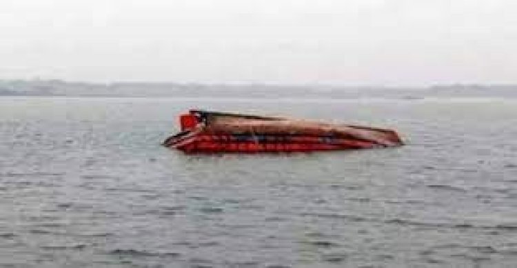 স্কুলে যাওয়ার পথে নৌকাডুবিতে ভাইবোন নিহত