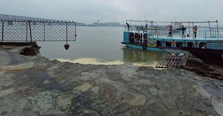 মেঘনা নদীতে রাইস মিল ভেঙে নিখোঁজ ২