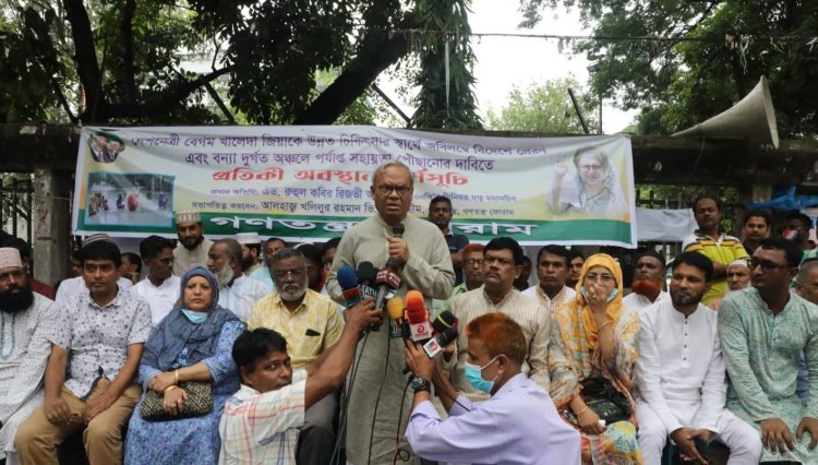 সরকার পদ্মা সেতুর ভেলকিবাজি দেখিয়ে জনগণের সাথে মশকরা করছেন : রিজভী