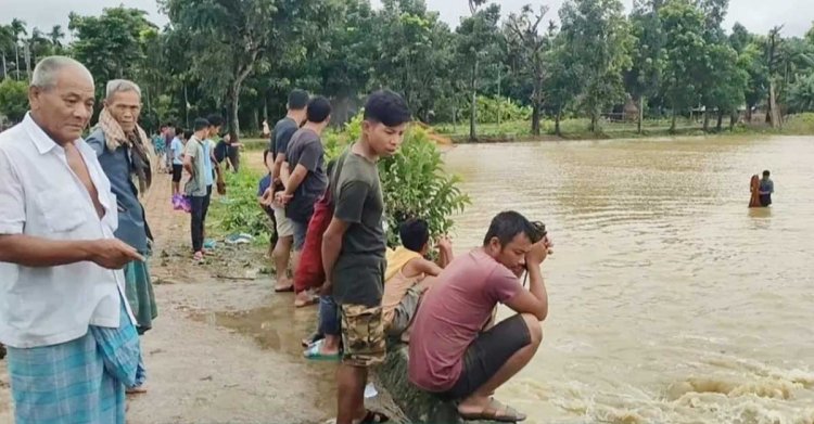 বন্যার পানিতে মাছ ধরতে গিয়ে দুইজনের মৃত্যু