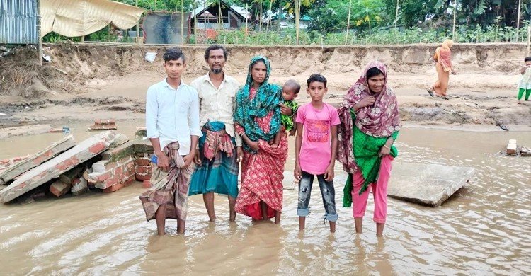 নেত্রকোনায় ঠিকানা হারিয়েছে ৬ শতাধিক পরিবার