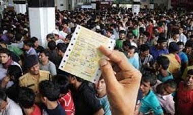 টিকিট পেতে তৃতীয় দিনের মতো চলছে ‘যুদ্ধ’