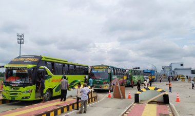 ঢাকা-ভাঙ্গা এক্সপ্রেসওয়েতে ৪ কিমি যানজট