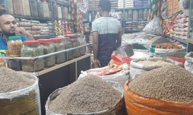 ঈদের আগেই চড়া মসলার বাজার