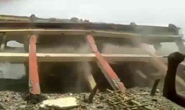 মুহূর্তেই বিলীন ৩৫ লাখ টাকার বিদ্যালয় ভবন