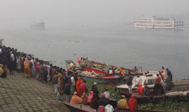 মুন্সীগঞ্জে লঞ্চের ধাক্কায় ট্রলারডুবি