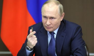  লুহানস্ক দখলের পর ইউক্রেনে হামলা চালিয়ে যাওয়ার নির্দেশ পুতিনের