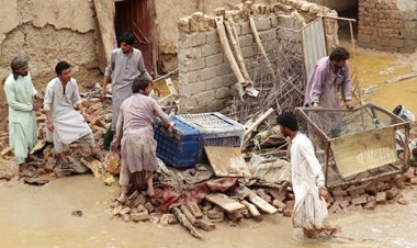 পাকিস্তানে প্রবল বর্ষণে ৭৭ জনের প্রাণহানি