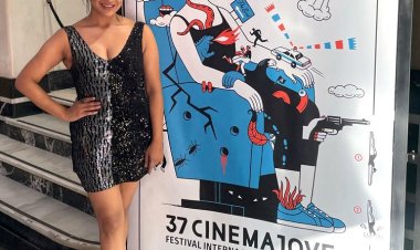 স্পেনে গিয়ে খোলামেলা রূপে বাঁধন, কী বলছেন অনুসারীরা