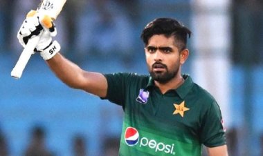 টেস্টে তিন হাজার রান বাবরের